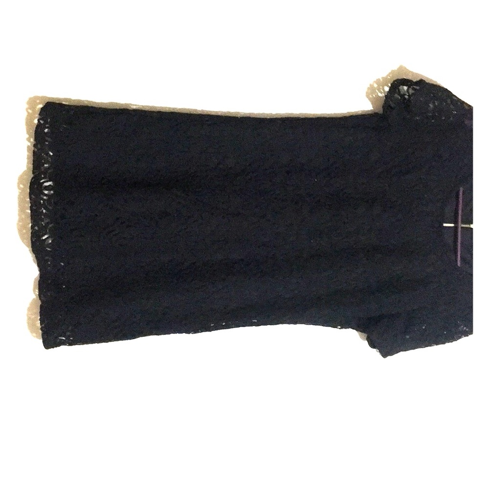 a black half-sleeves dress